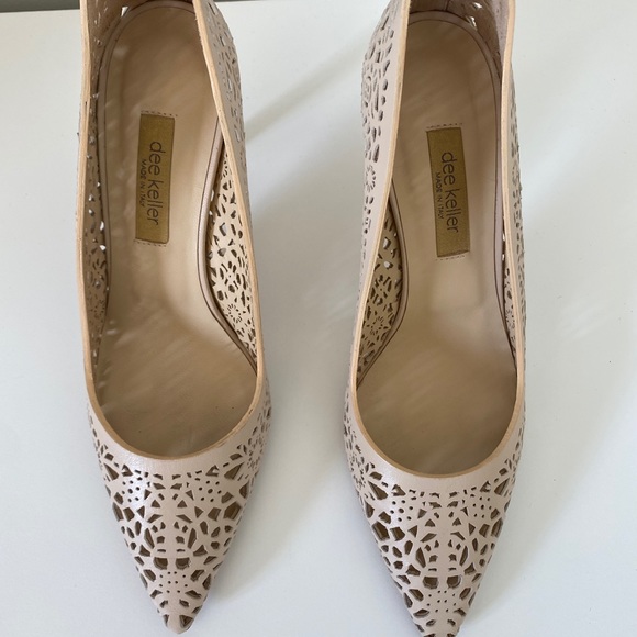 DEE KELLER Nude Carly Leather Lasercut Pumps - Picture 10 of 12
